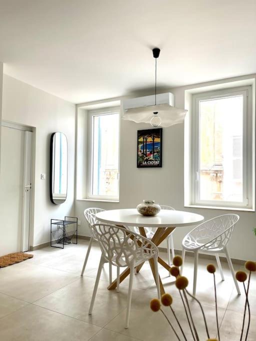 Appartement Moderne + Parking A 50M De La Mer La Ciotat Exterior photo